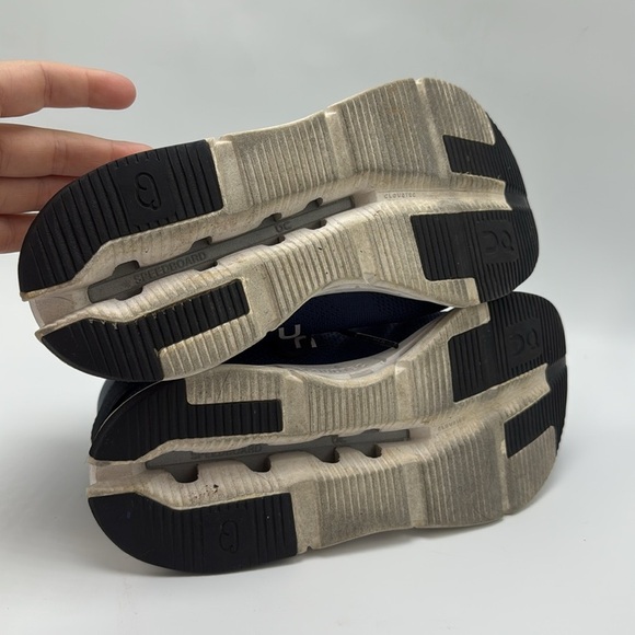 On Cloudnova Navy White mens size 8 - Picture 3 of 6